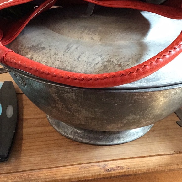 EUC Tre Ver Red Handbag - Picture 7 of 8